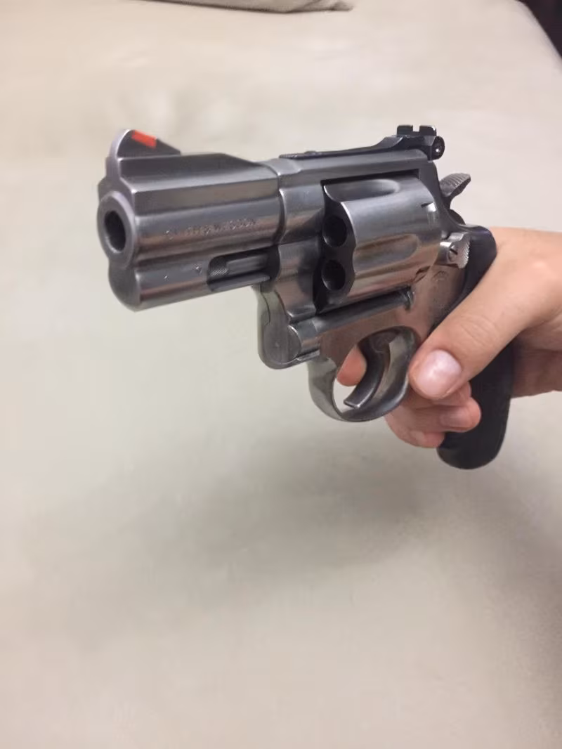 Askerden temiz Smith & Wesson 357 Magnum (686-4)