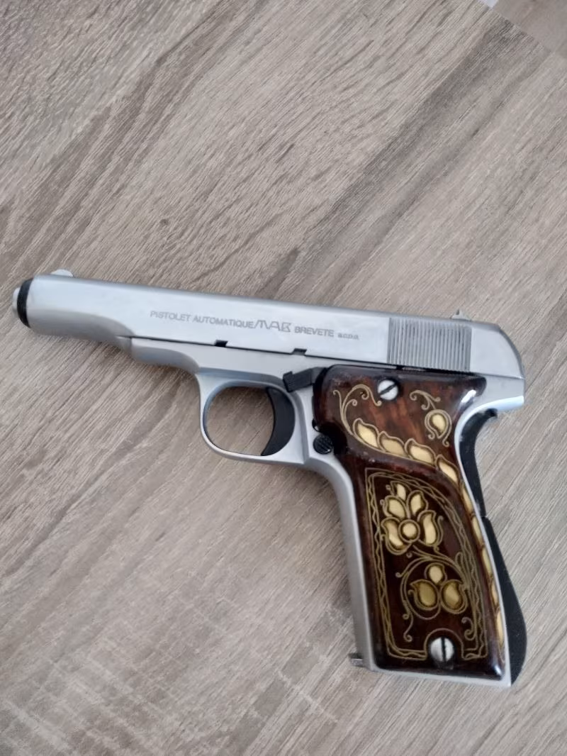 Temiz tabanca Fransız MAB