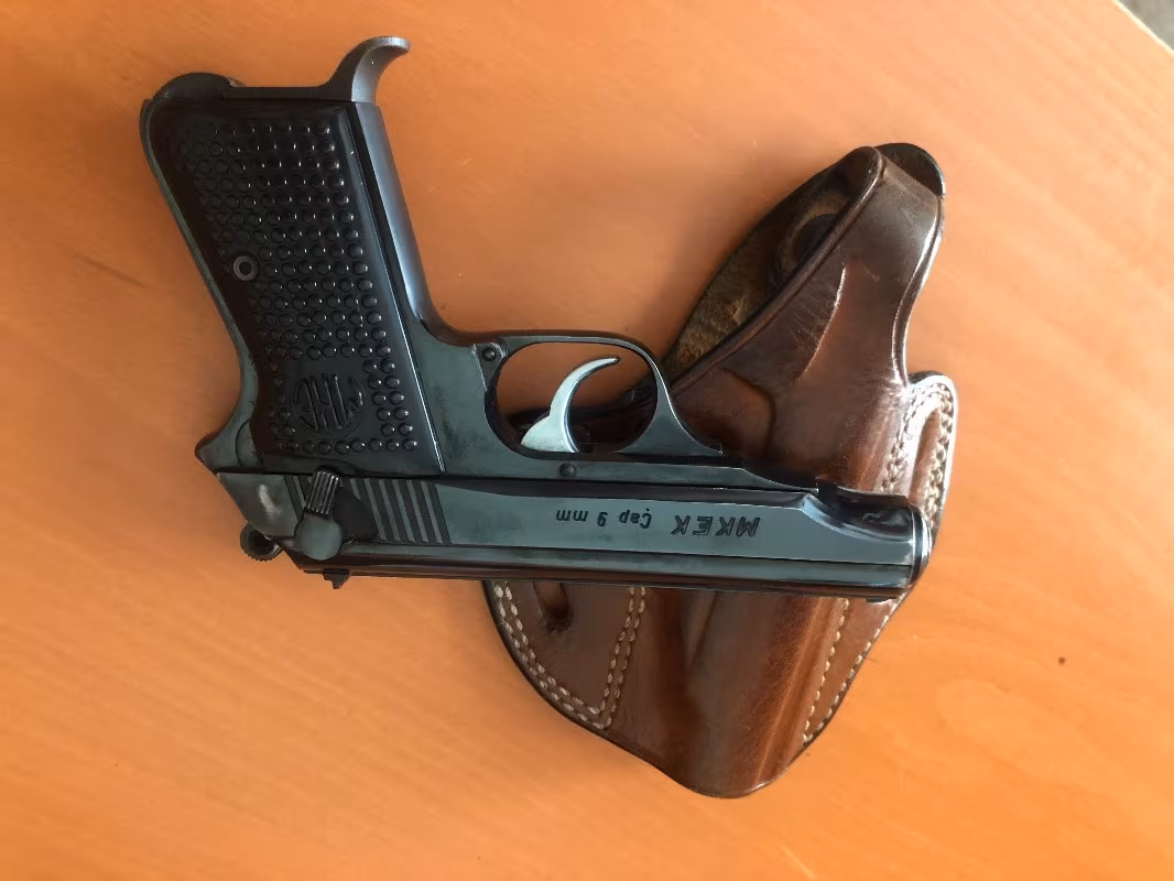 9mm 94 model çok temiz ruhsatlı silah
