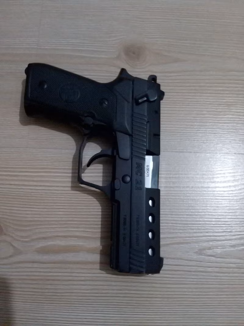 Girsan MC21 siyah 14+1 taşıma ruhsatlı tertemiz