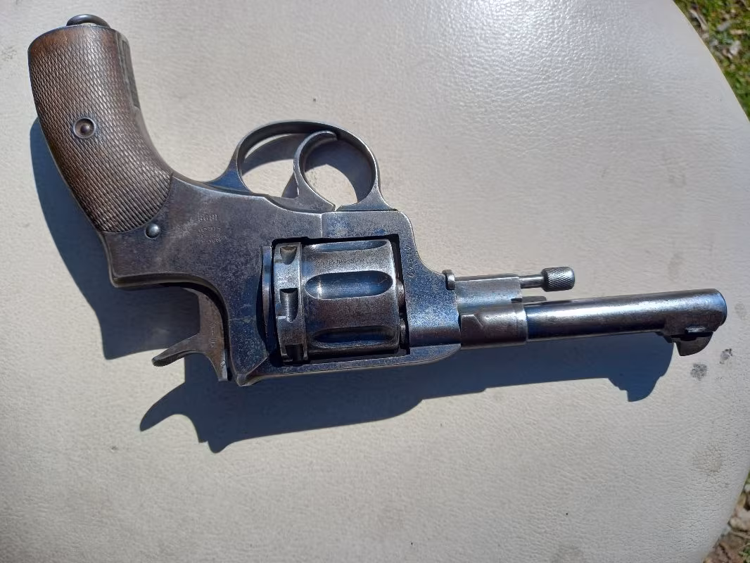 Antika 1898 nagant tabanca