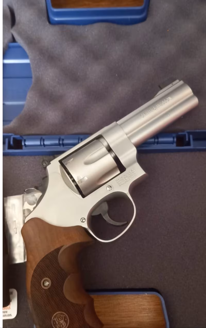 TÜRKİYEDE TEK 45 LİK SMİTH WESSON 4 İNÇ ÇOK TEMİZ