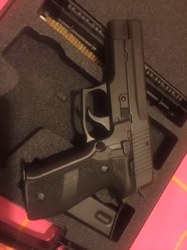 memurdan sıfır sigsauer p226