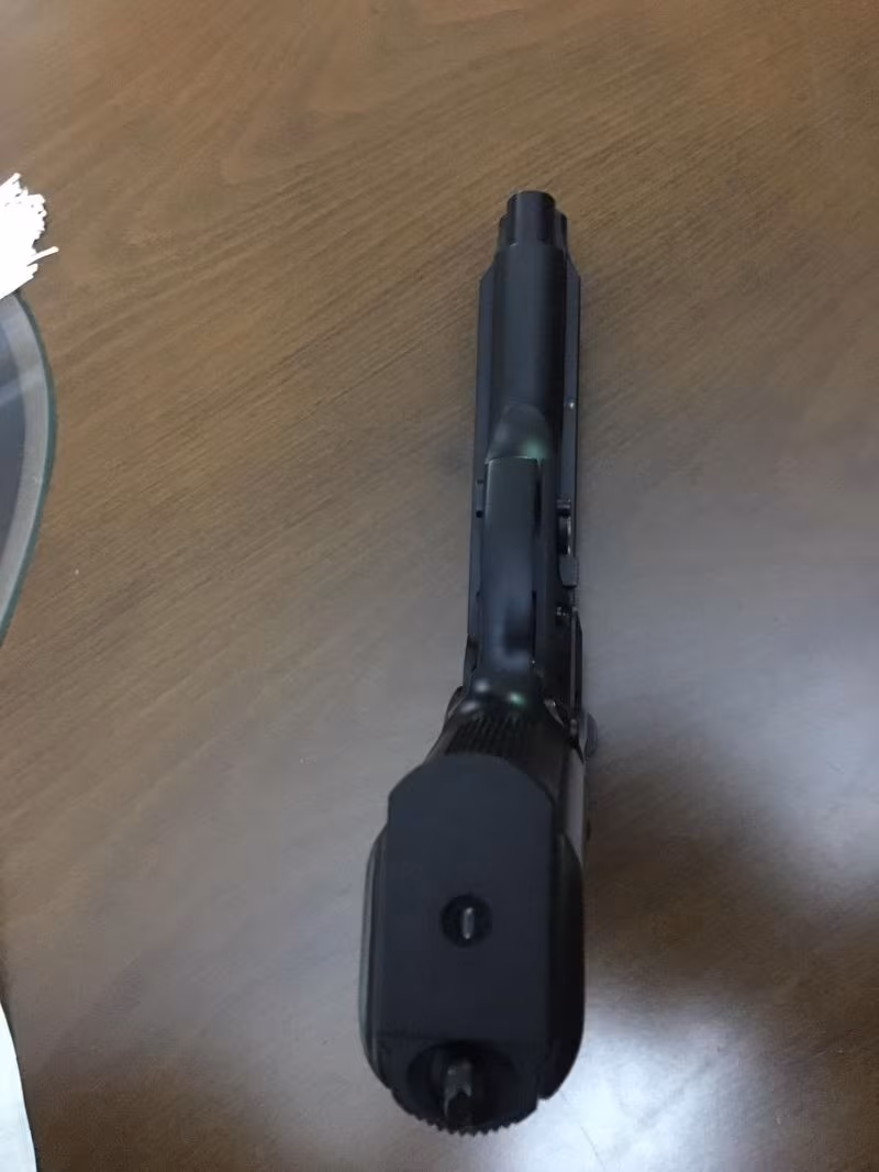 SIFIR AYARINDA BERETTA F92 RUHSAT SAHİBİNDEN KUTULU