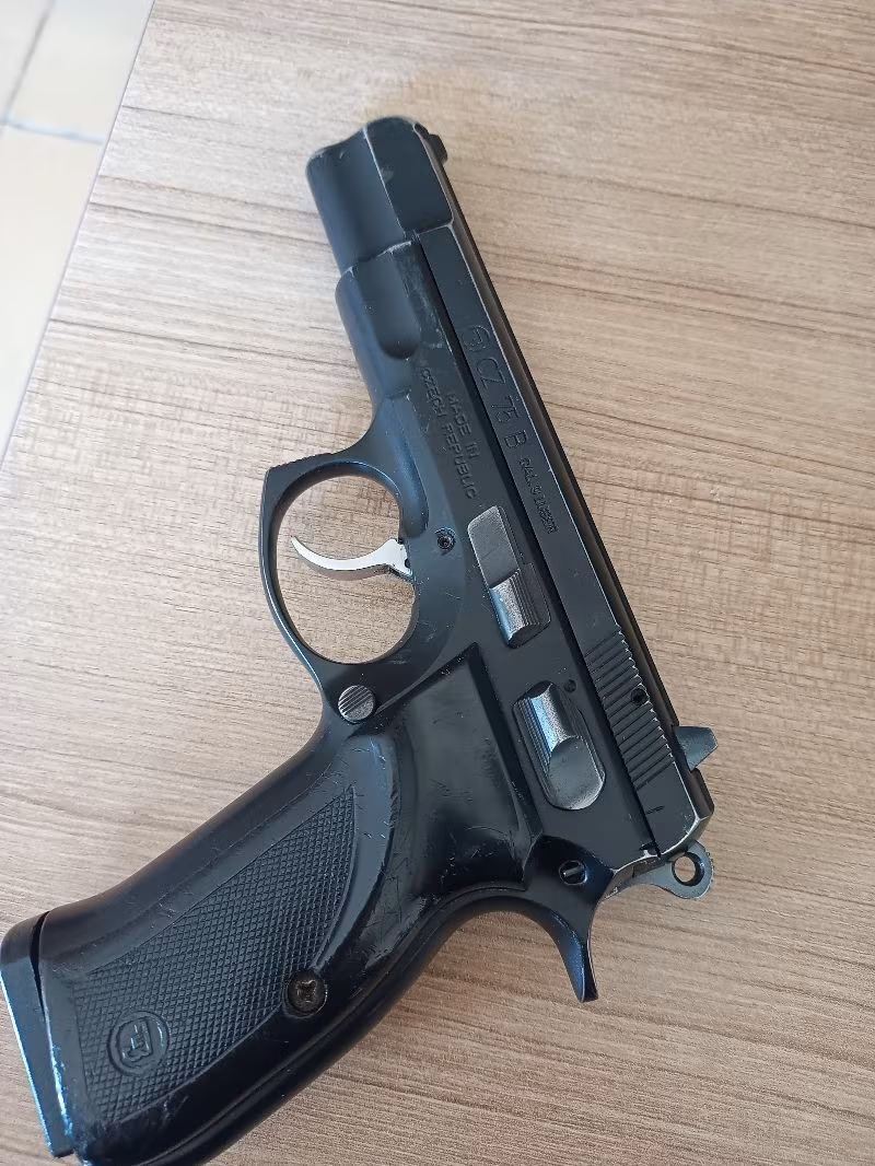 MEMURDAN TAŞIMA RUHSATLI  CZ75B SİLAH