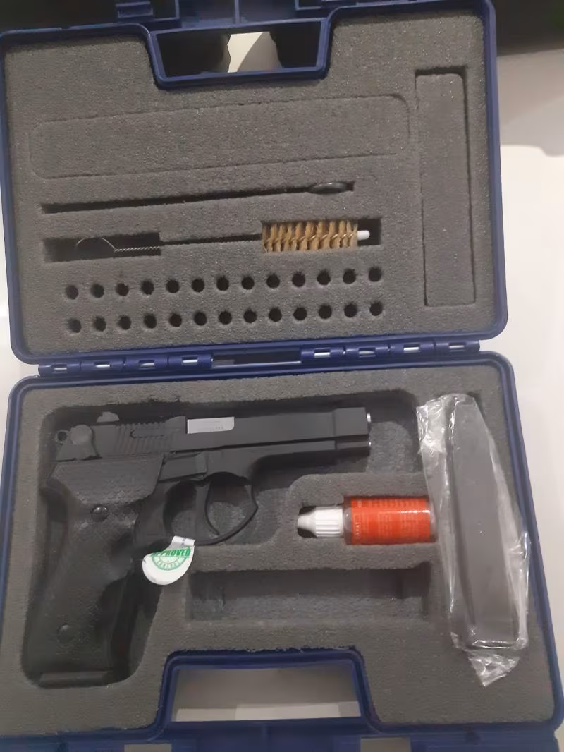 Jandarma personelinden sıfır Kanuni 17 tabanca