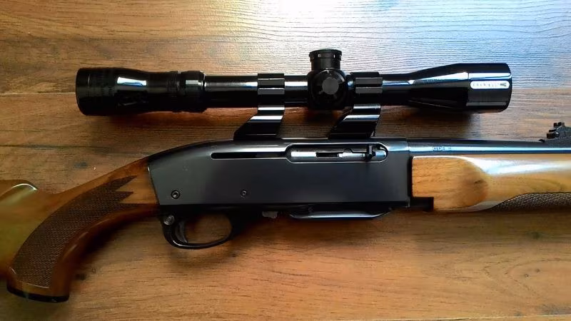 REMİNGTON 7400 30-06 Cal. Sıfır yarı otomatik yivli av tüfeği.