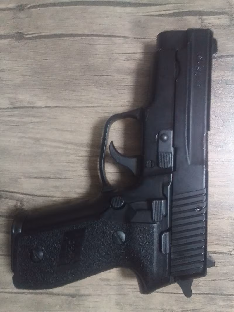 Sıfıra yakın SİG SAURE P228