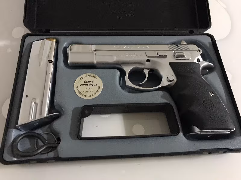 Emekli polisten orjinal kutusunda CZ/75