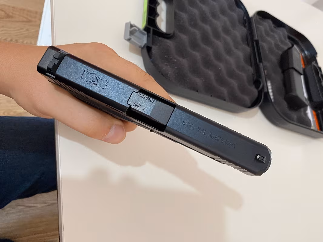 Glock g48 100. Yıl özel seri