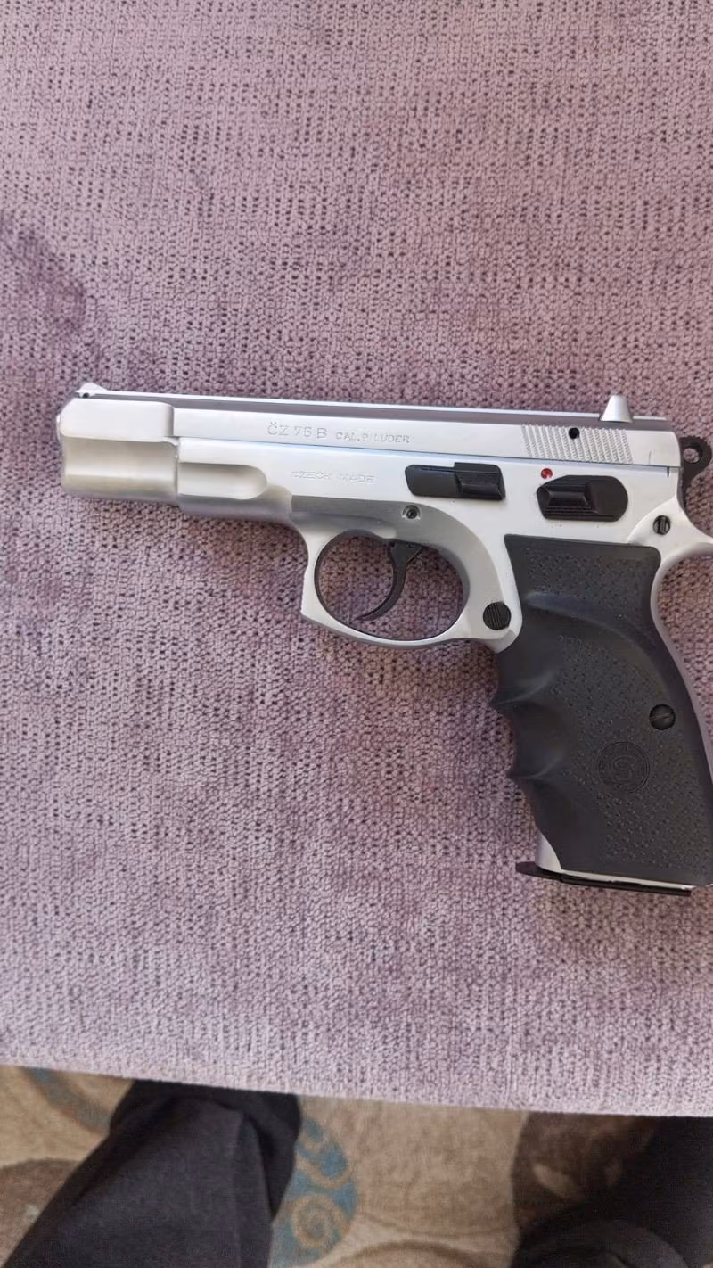 Ruhsatlı CZ 75 – 1994 Model – Krom Boyalı – Temiz & Çiziksiz ( Emniyet Müdüründen)