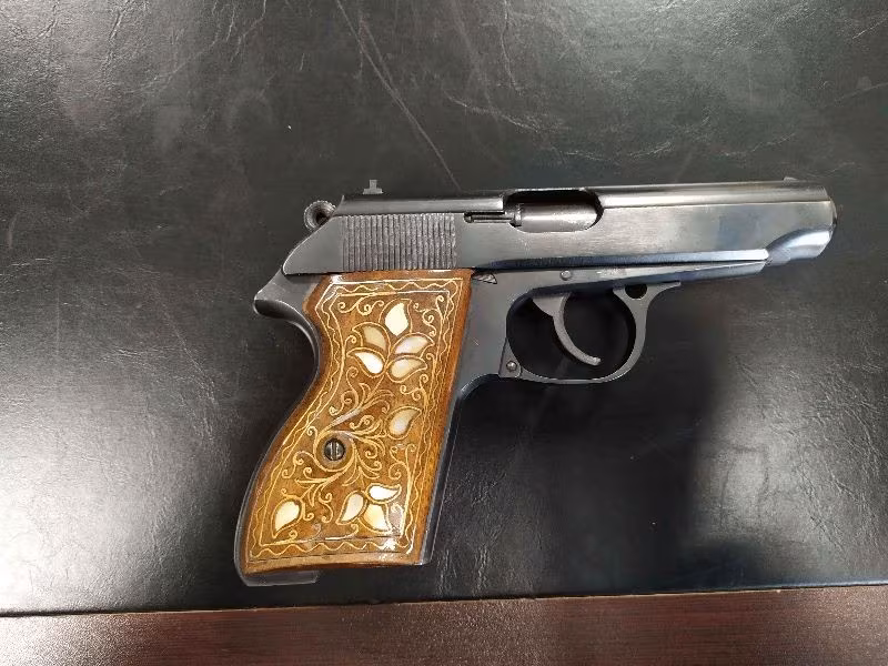 MAUSER