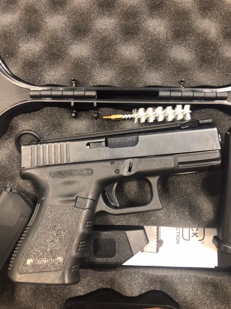 Glock  Acil
