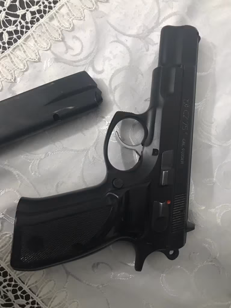 İlk sahibinden tertemiz Cz-75 B