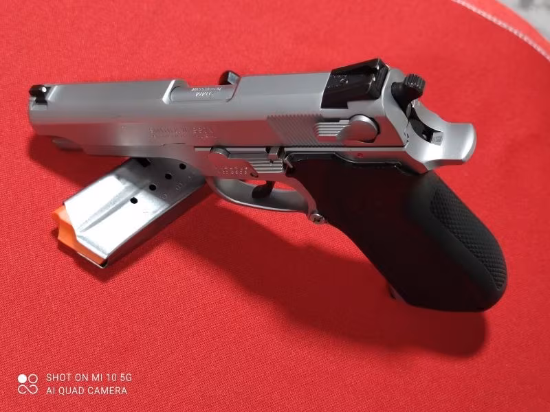 SMITH WESSON 5906