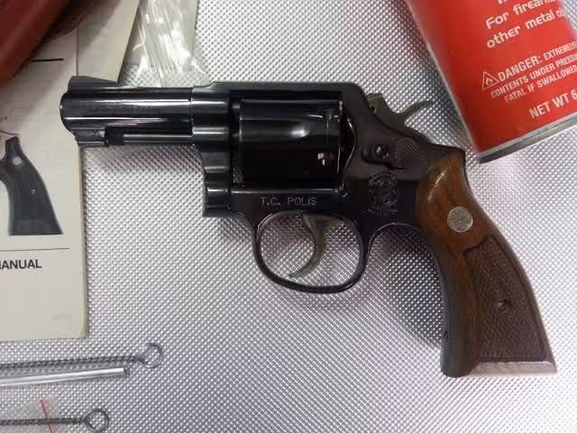 SAHİBİNDEN TEMİZ SMITH WESSON 38 CALIBRE