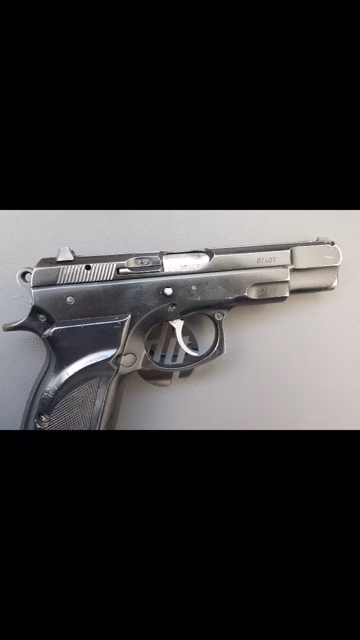 Emekli polis den CZ 75 B