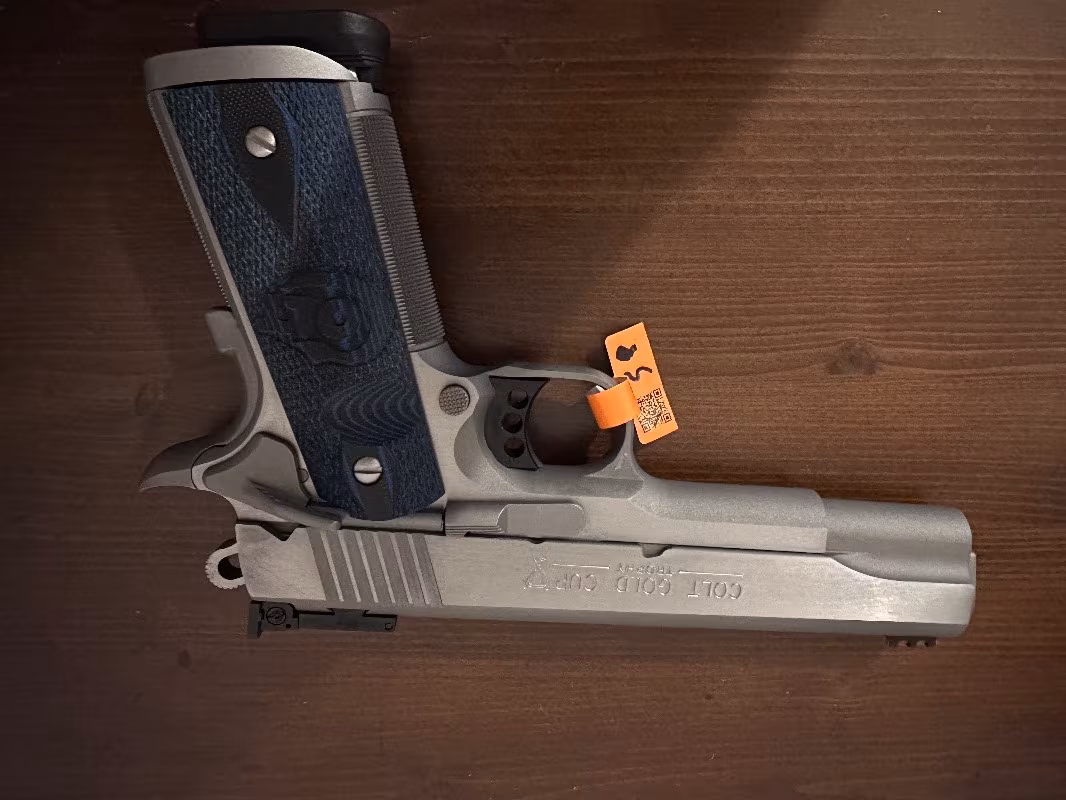 Kamu görevlisinden sıfır COLT GOLD CUP TROPHY 9X19