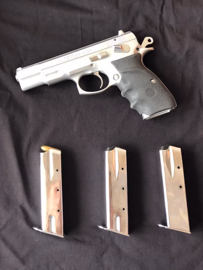 cz 75 Parebellum 9 mm
