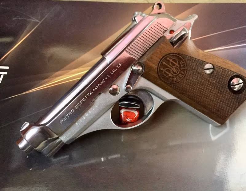 Beratta 7,65 mm tabanca çiçek gibi