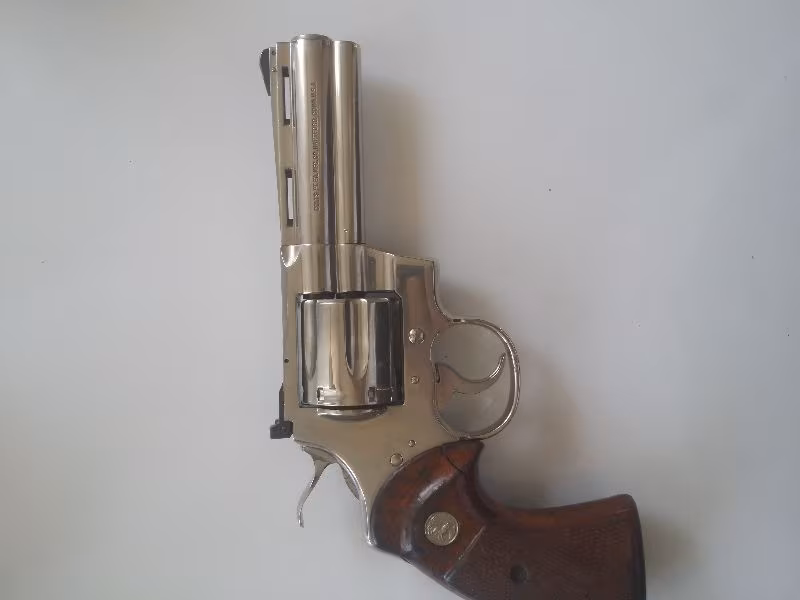 Colt 357 magnum 4"