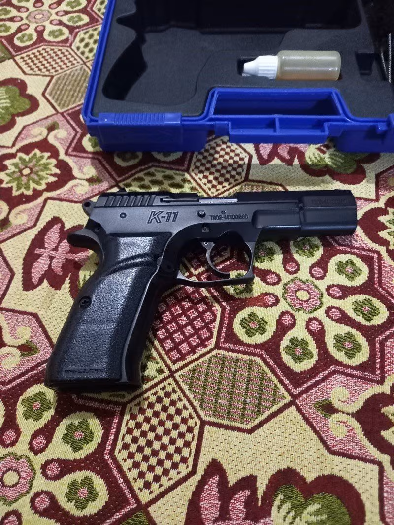 2.el sarsılmaz k11 15+1 sıfır ayarlında