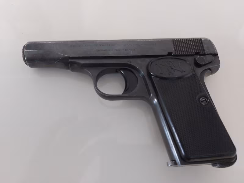 Browning 7.65 FN 1910  Kamu gorevlisinden