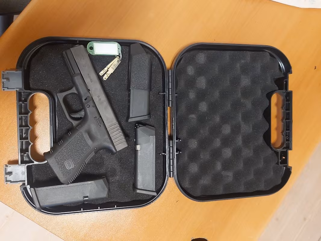 ACİL Anahtarli glock sifir ayarinda