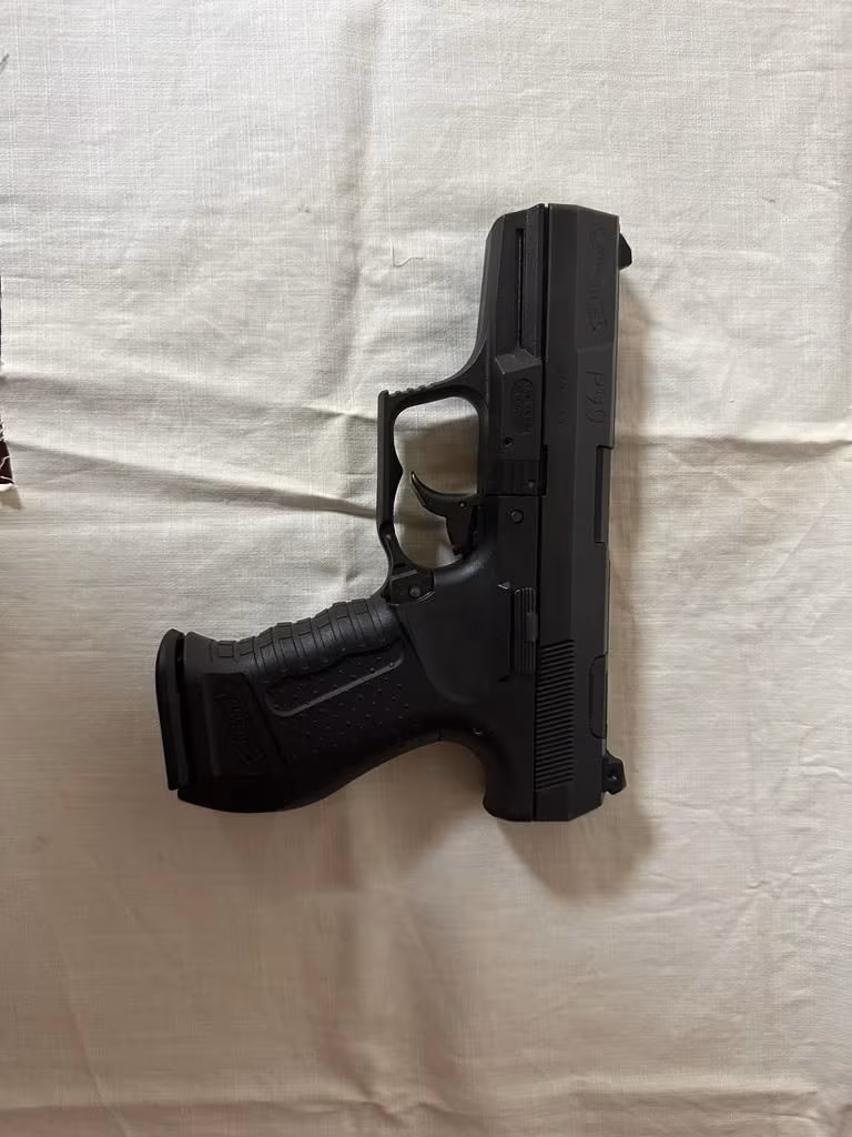 WALTHER P99 9MM
