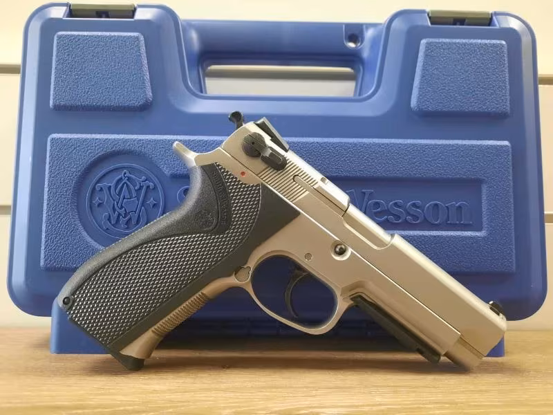 smith&wesson model 5906 TACTİCAL
