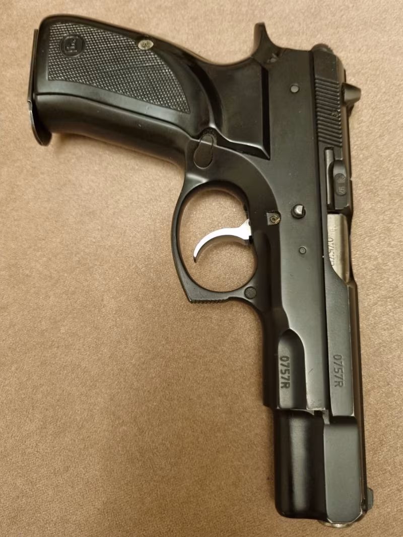 Emekli polis memurundan  CZ 75 B