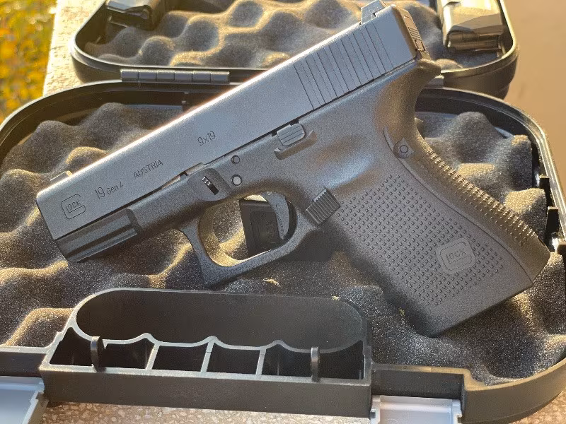 Sıfır Kutusundan Çıkmamış Glock 19 Gen 4