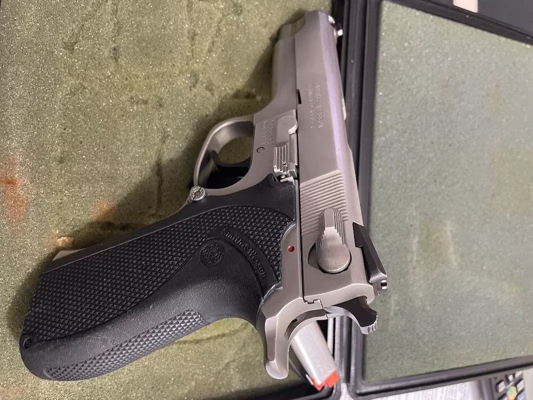 Smith wesson 5906