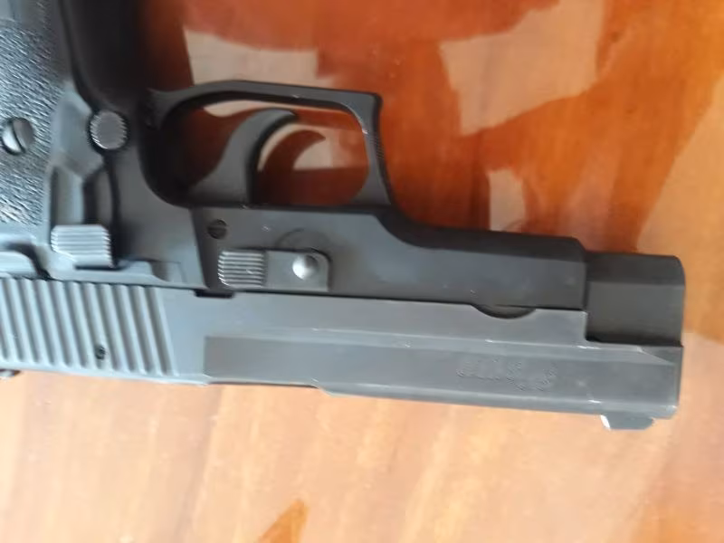 Sahibinden temiz taşıma ruhsatlı sig sauer p226