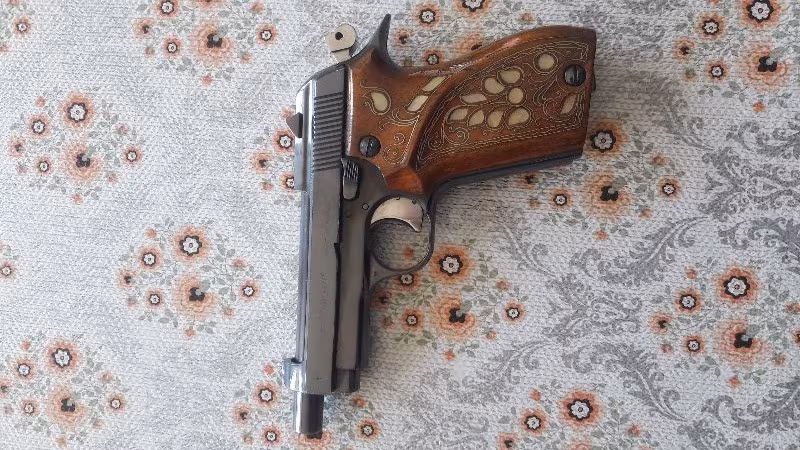 UNİQUE ( FRANSIZ 10'LUSU)