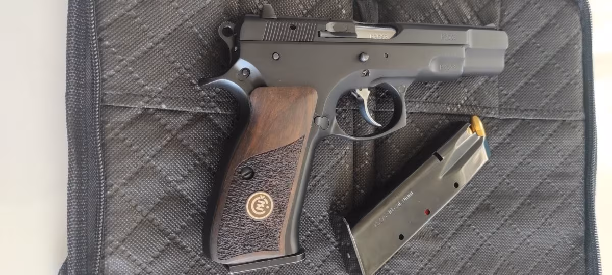 ✓CZ 75 B