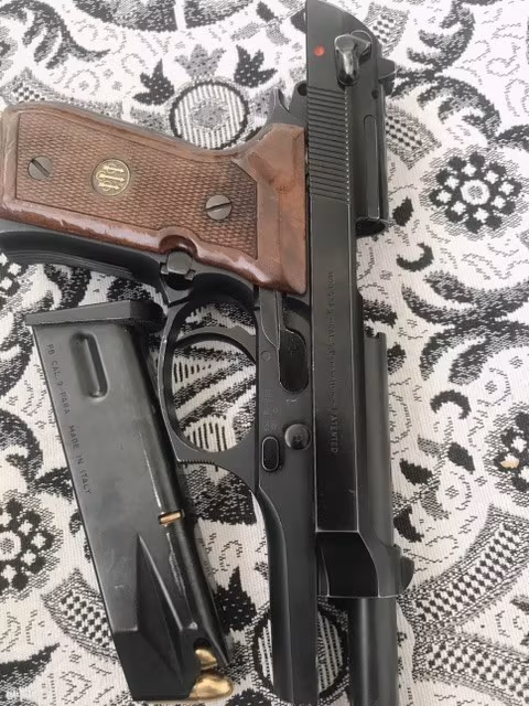 Ruhsatlı silah satışı