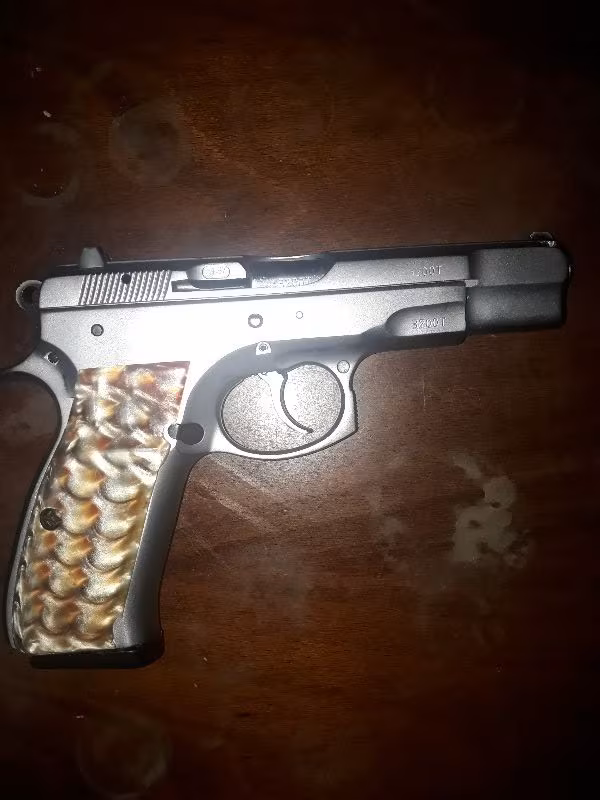 Memurdan satılık cz75b