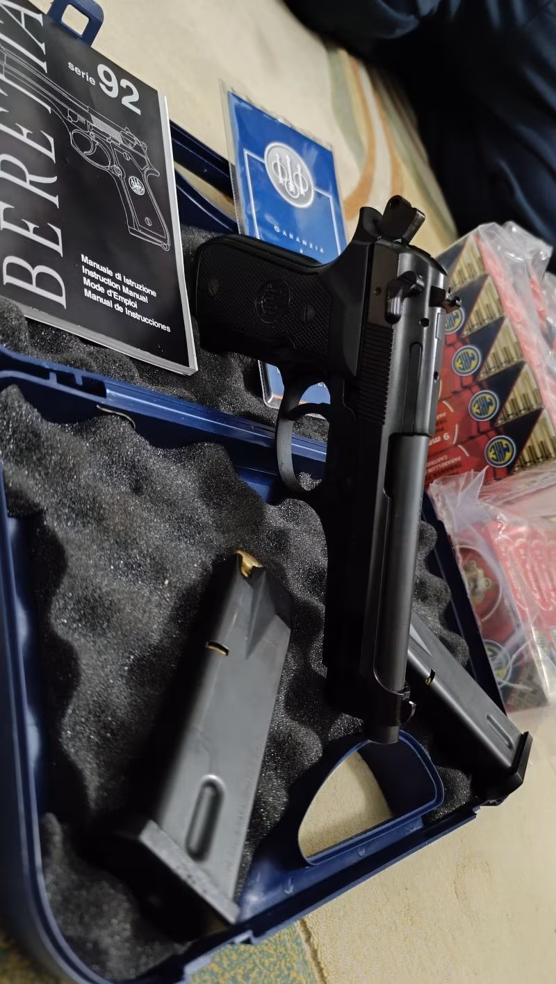Beretta 92 16+1 Sıfır Kutusunda 1000 mermi ile verilecektir.