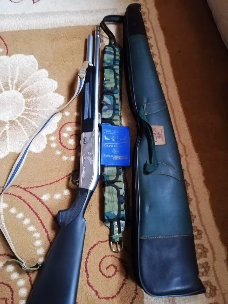 Lazer markalı pompalı tüfek