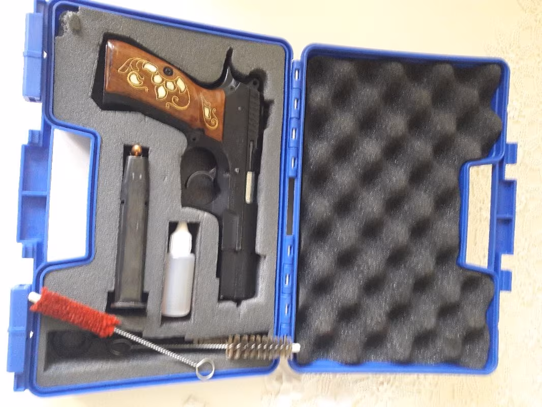 Dosta gider sarsılmaz k11 siyah