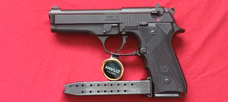 RUHSATLI SIFIR KUTUSUNDA HİÇ KULLANILMAYAN BERETTA 92 FS KLONU 2023 MODEL  YAVUZ 16 DEFENDER SİYAH - 20.000 TL