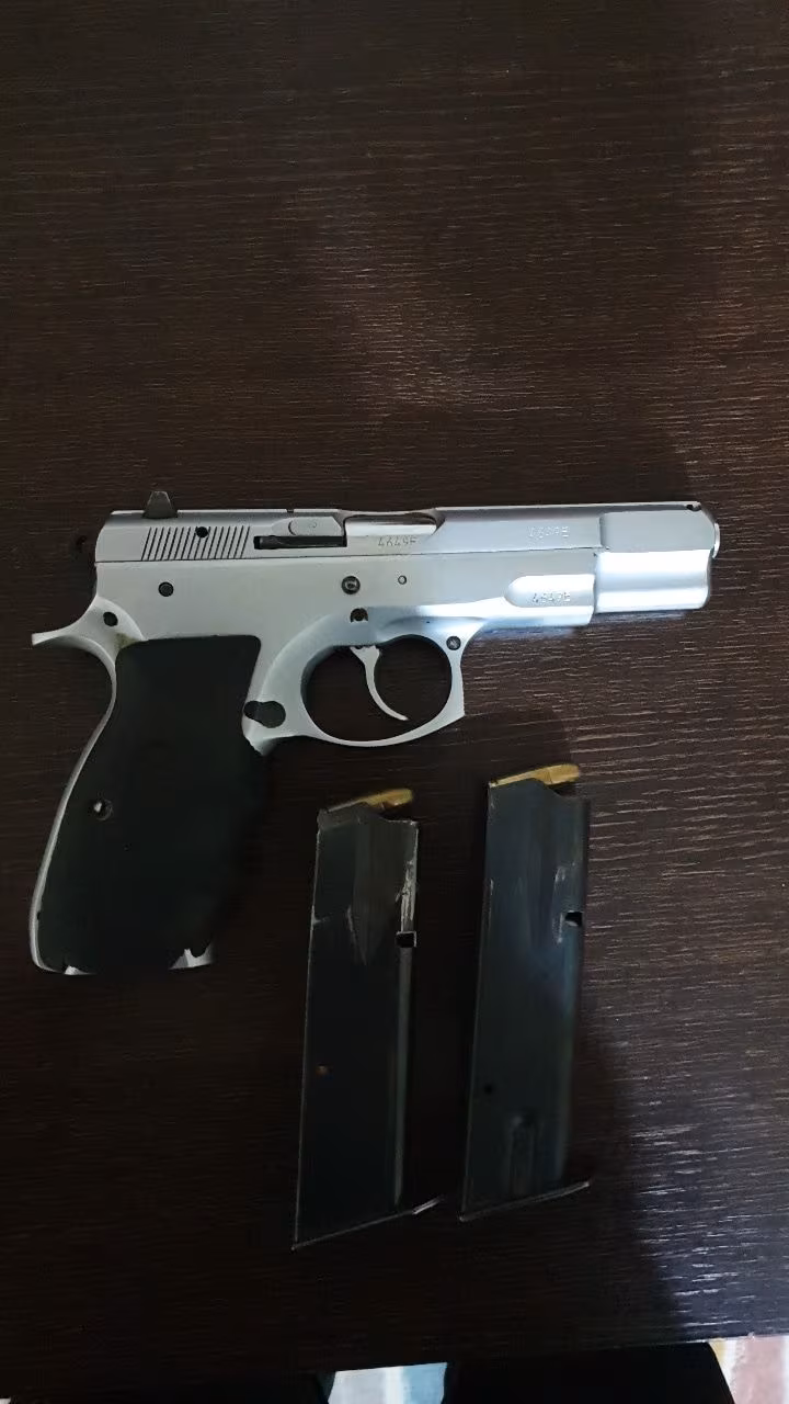 EMEKLİ POLİSTEN FAZLA YORULMAMIŞ CZ 75B