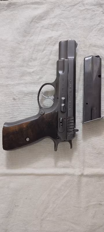 Emsalsiz Temizlikte CZ 75 A