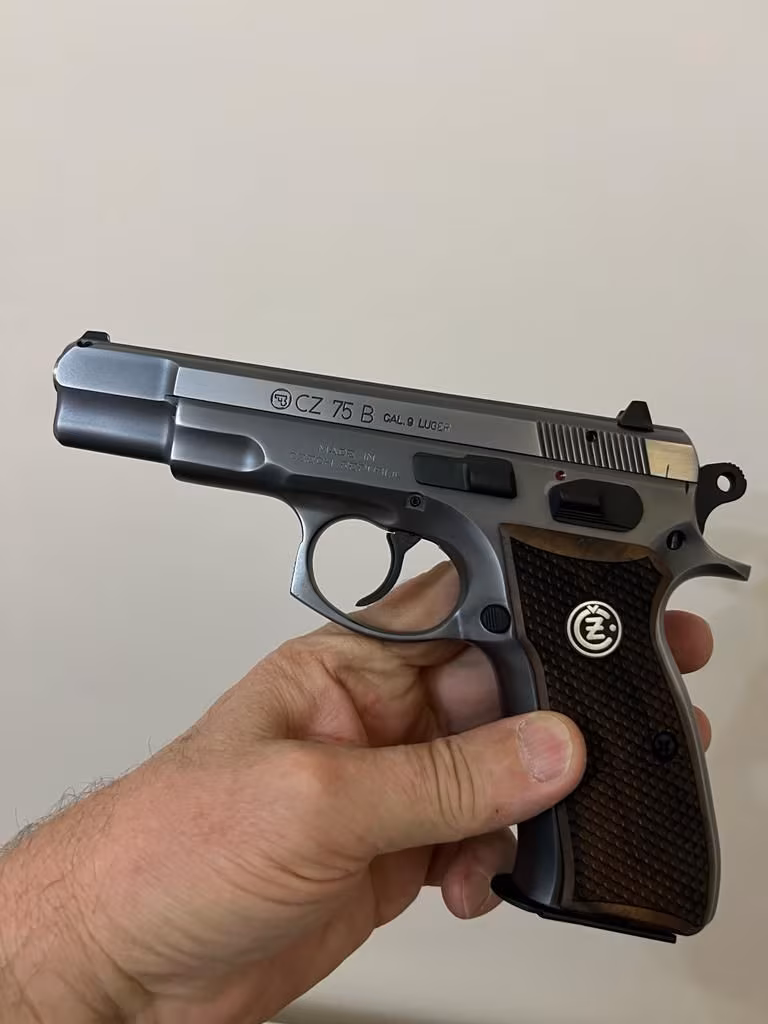 CZ 75 B TİTANYUM KAPLAMA 95 TUTULAN MODELİ CİFT ŞARJÖR ÖMÜRLÜK KOZLUOGLU'NDA ÖZENLE ÇİZİLMEZ TİTANYUM KAPLAMA YAPILD