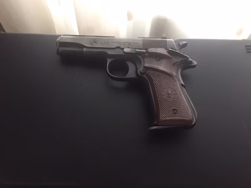 LLAMA 7,65