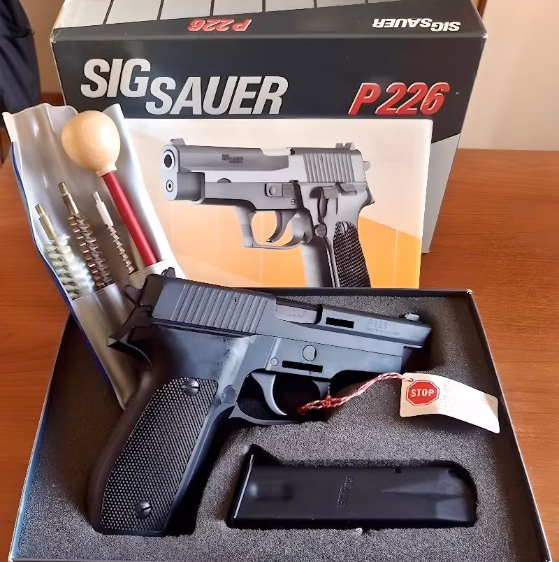 SIG SAUER P226 15+1 9MM ALMAN MENŞEİ