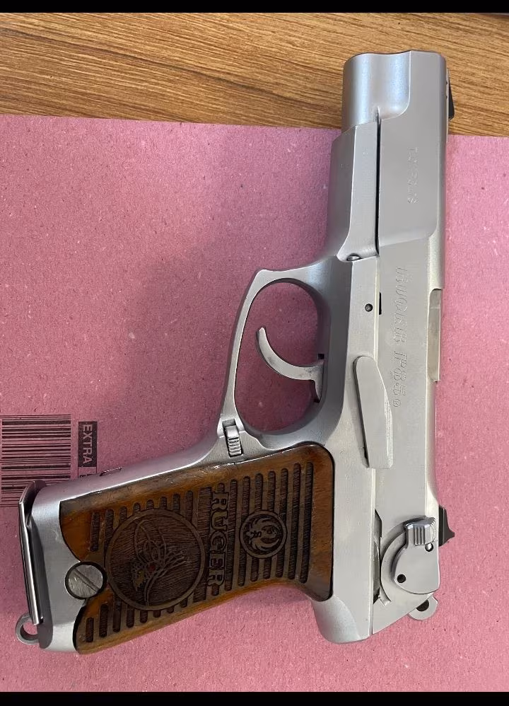 Hastasına RUGER