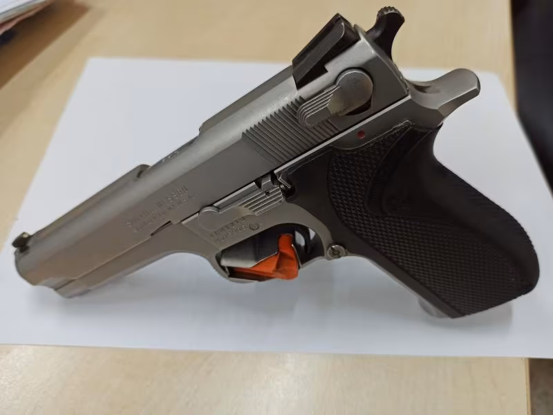Smith & Wesson 5906