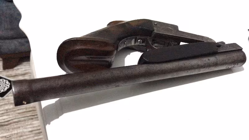 Antika tek kırma kısa tüfek